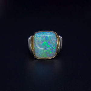 18K Y&W/G Light Opal Ring 10.84cts