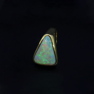 18K Y/G Light Opal Ring Opal 9.31cts