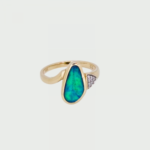 14K Y& W/G Boulder Opal & Diamond Ring Opal 1.97cts DIA 6RD=0.03cts