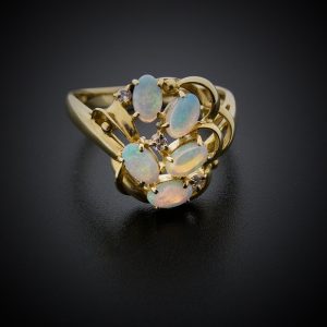 18K Y/G Light Opal & Diamond Ring 0.60cts 0.05cts
