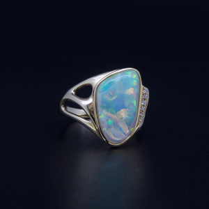 14K Y/G Light Opal & Diamond Ring