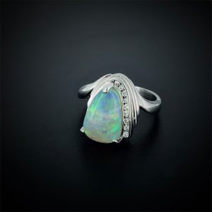 Platinum Light Opal & Diamond Ring 2.28cts 0.10cts