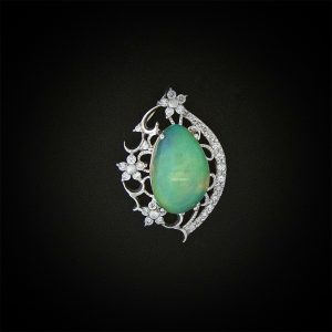 18K W/G Light Opal & Diamond Pendant 4.09cts 0.42cts