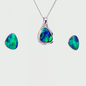 14K W/G Doublet Opal Earrings 6.48cts & DIA Pendant 4.15cts 2RD=0.02cts Set