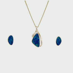 14K Y/G Doublet Opal Earrings & Pendant 2.87cts Set