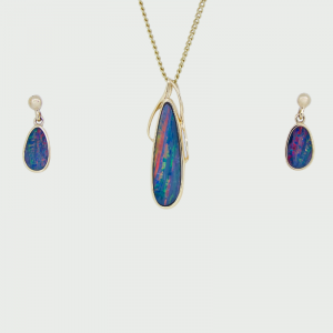 14K Y/G Doublet Opal Earrings 2.20cts & Pendant 2.93cts Set
