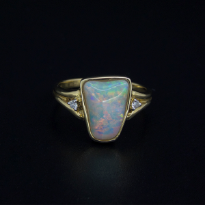 14K Y/G Light Opal & Diamond Ring 1.18cts 0.04cts